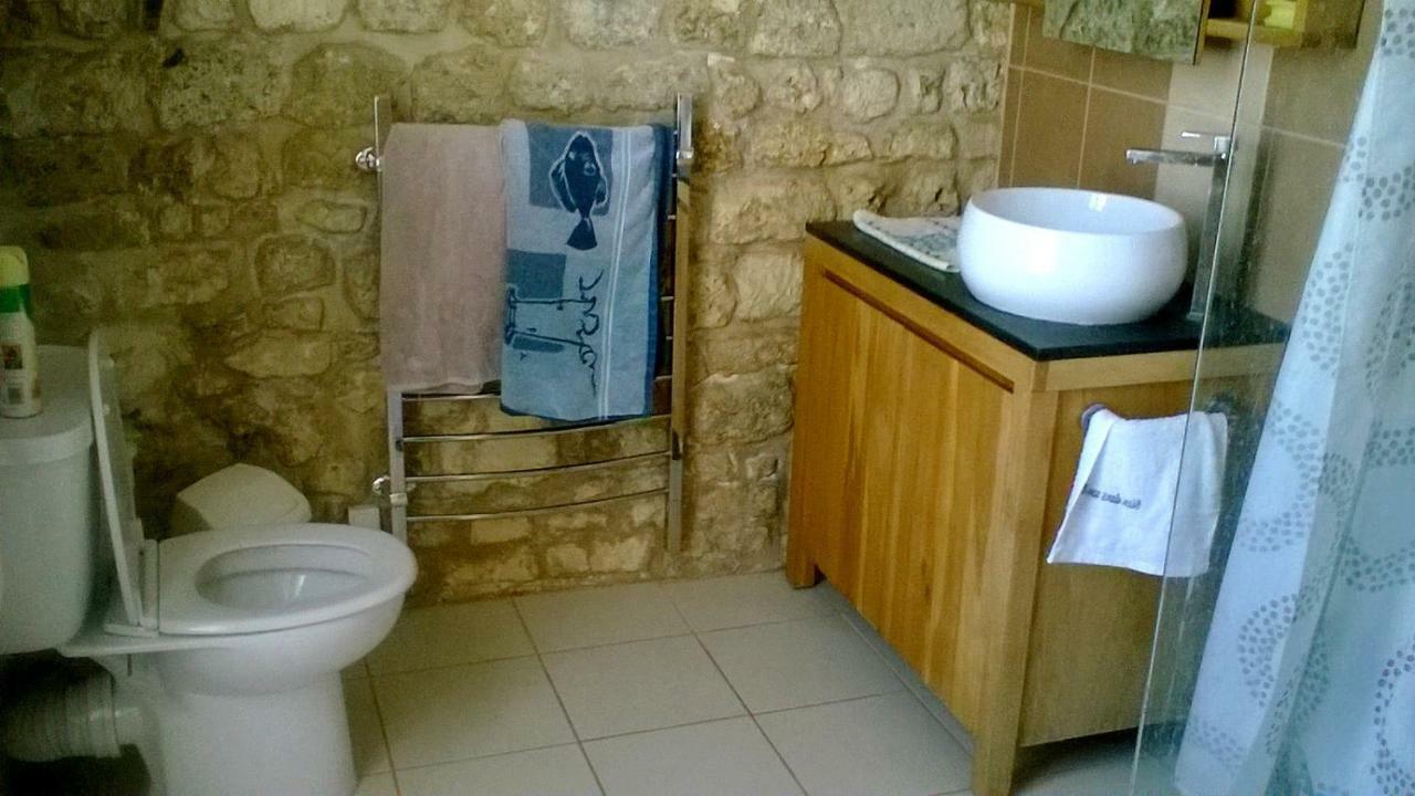 La Maison De L'Aubepin Saint-Savinien Kültér fotó